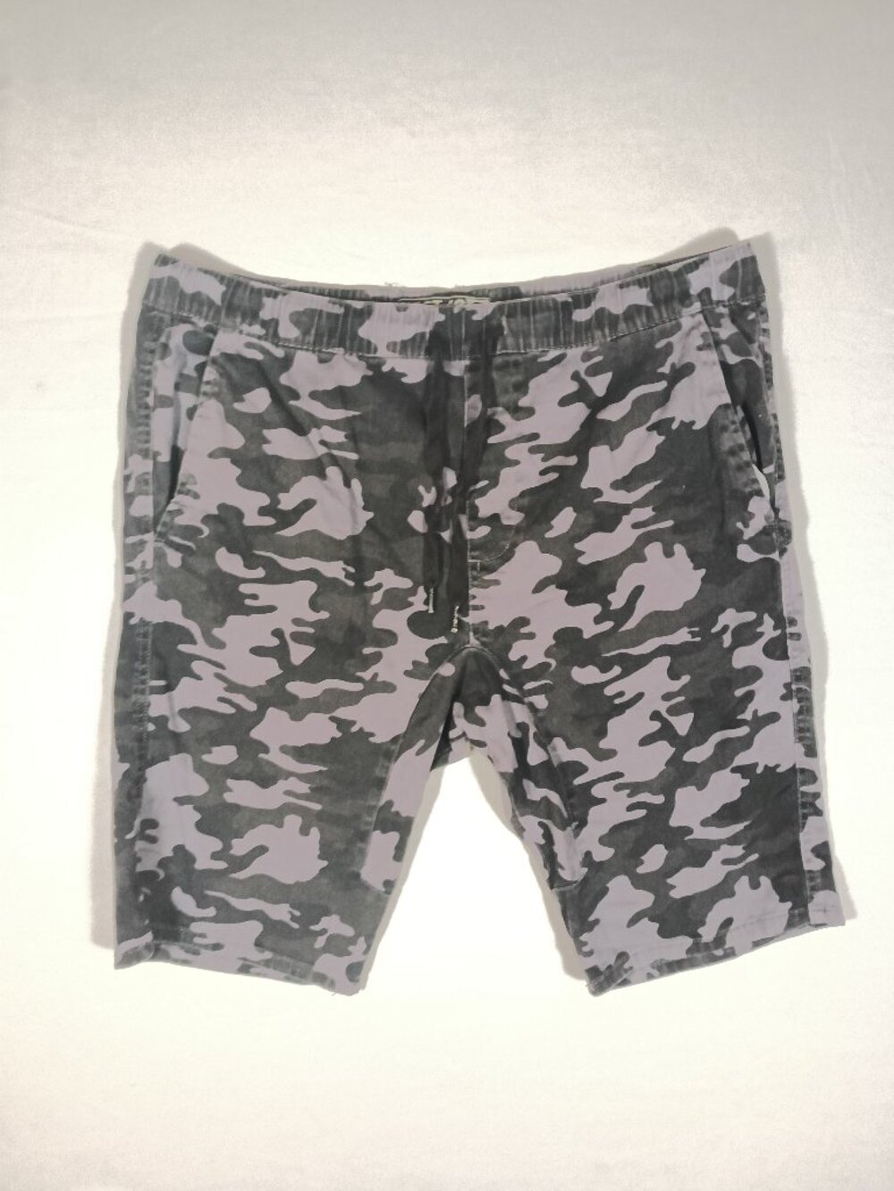 West 49 Camouflage Skater Jogger Shorts Size XL